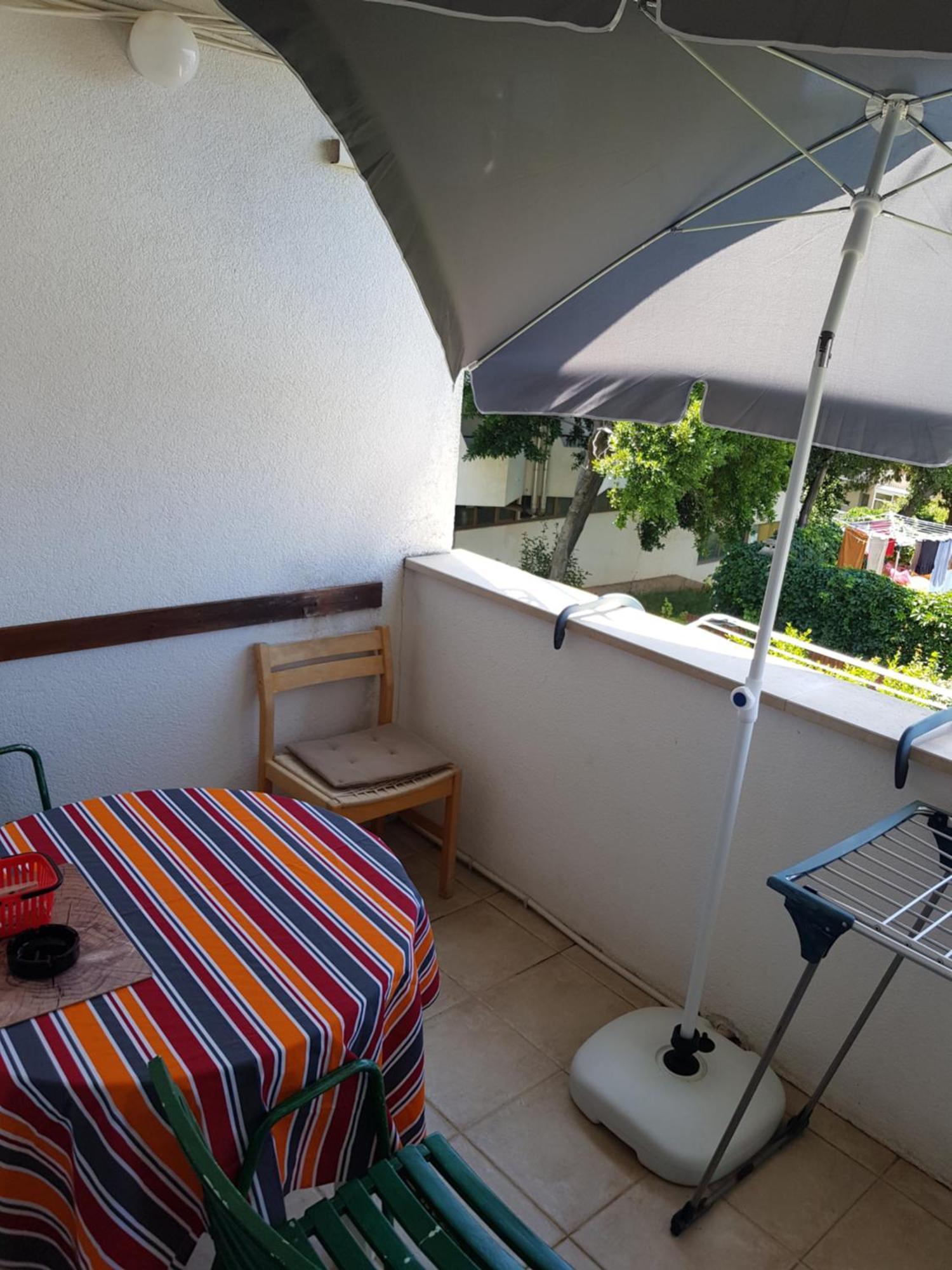 Laguna Apartment *