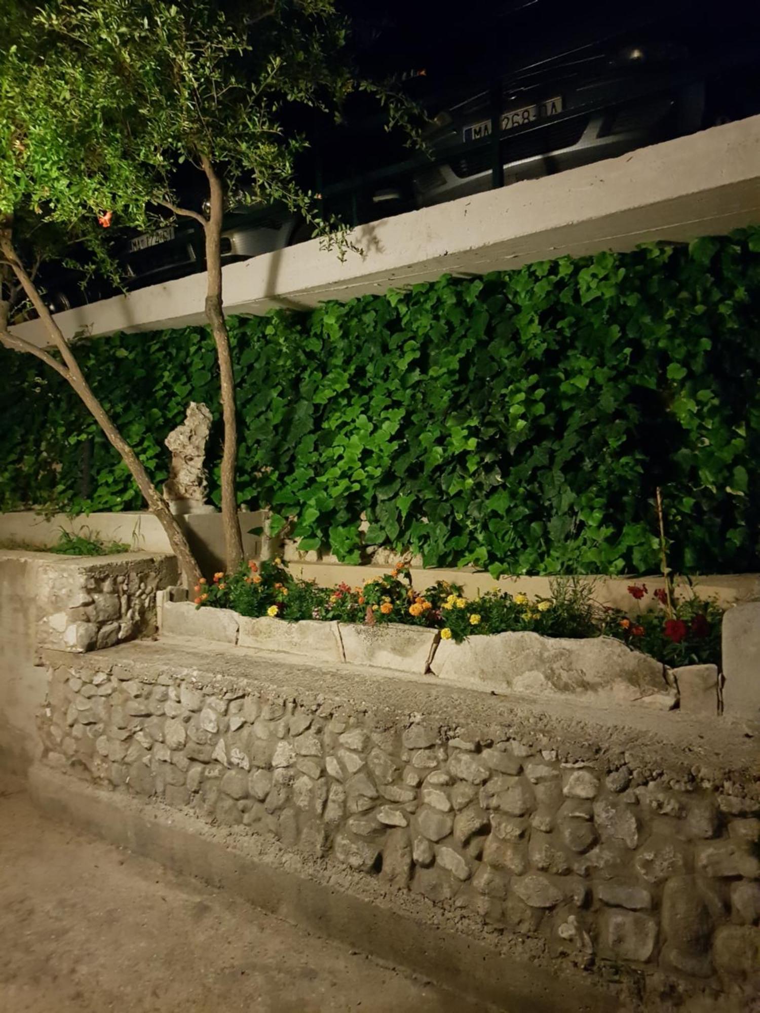 Laguna Apartment